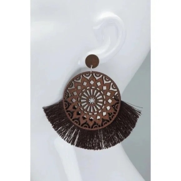 Brown Rustic Natural Wood Filigree Round Tassel Boho Bohemian Dangle Earrings - Picture 3 of 4